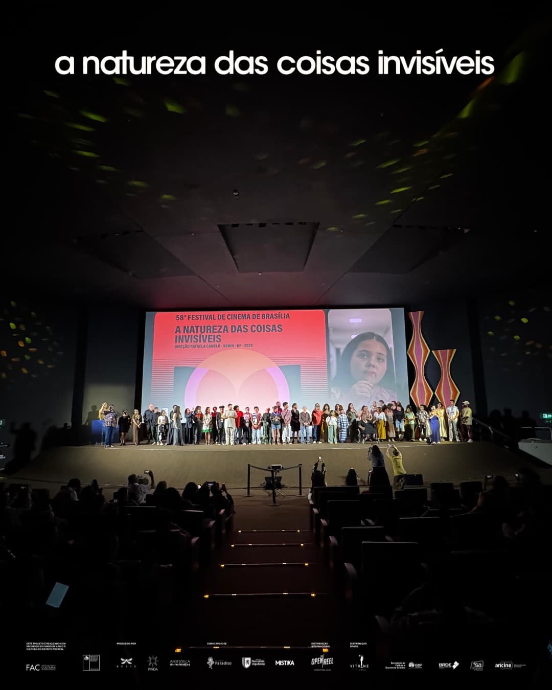 Neste final de semana, “A Natureza das Coisas Invisíveis” encerrou a edição de 60 anos do...